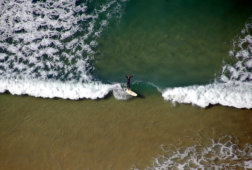 surfer-425050_960_720.jpg